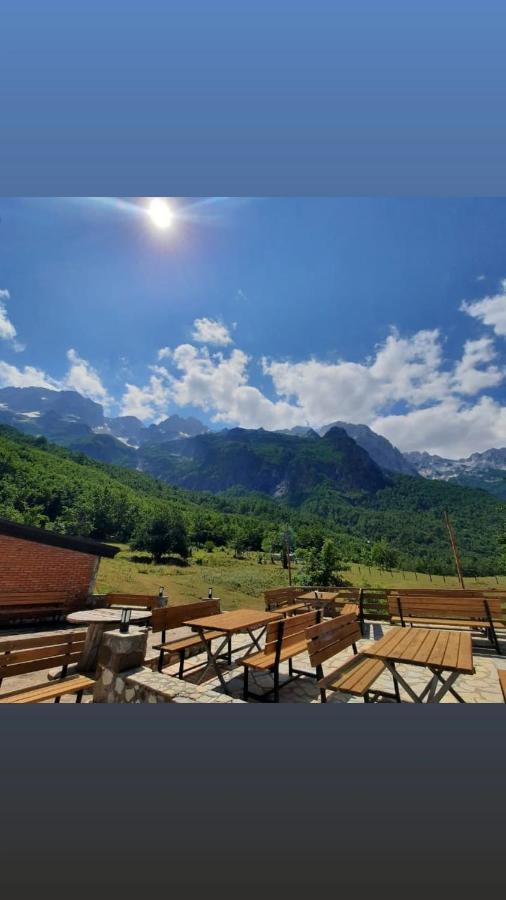 Hotel Margjeka 3*