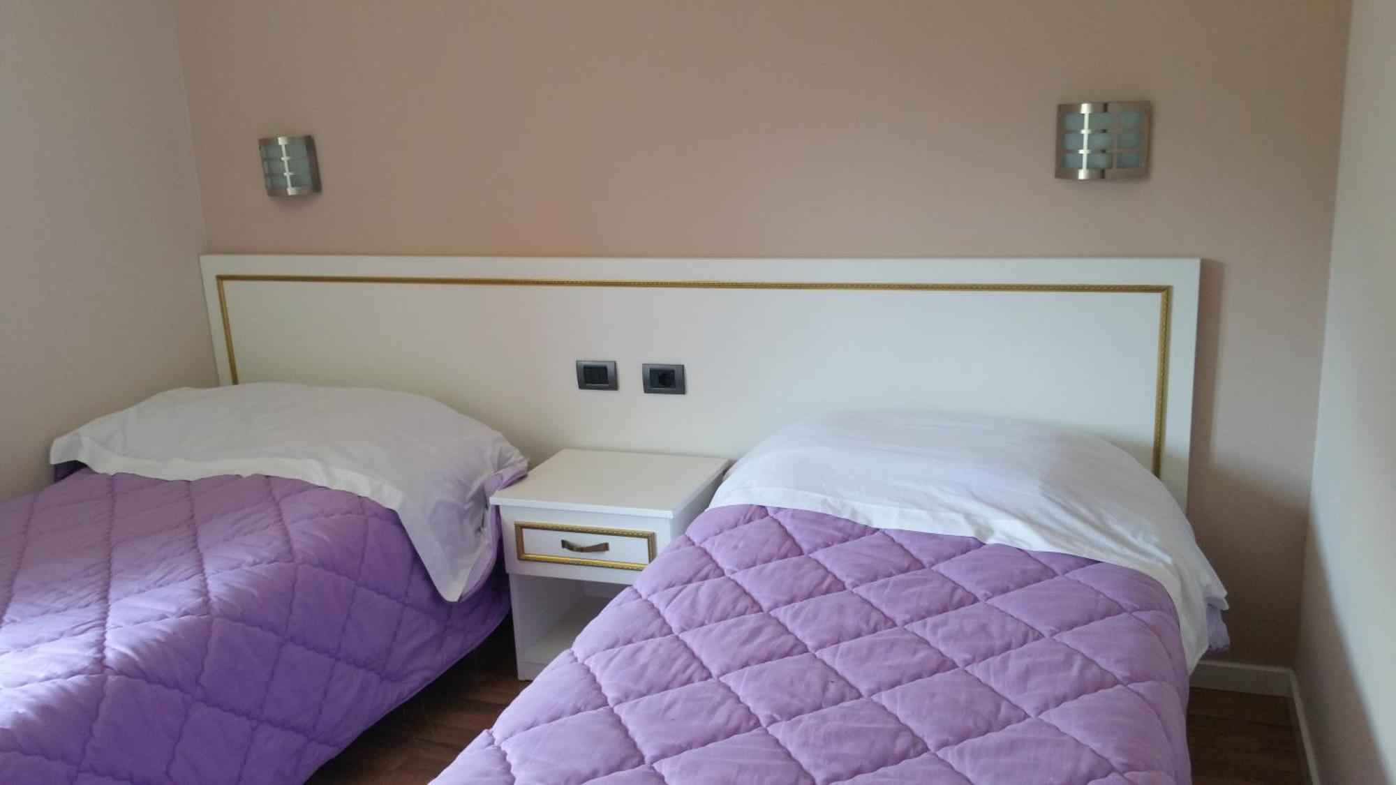 Margjeka Hotel 3*